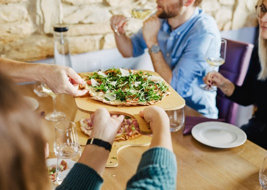 Weinprobe mit Flammkuchenabend &copy; Weingut Meyerhof