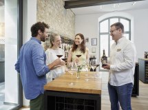 Weinprobe in der Vinothek &copy; Roger Richter/IKuM GmbH