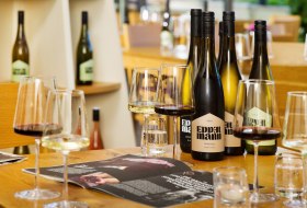 Panoramavinothek Weingut Eppelmann &copy; Carsten Costard