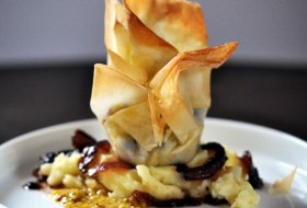 Blutwurst-Apfel-Praline im Yufkateig &copy; Moderne Topfologie
