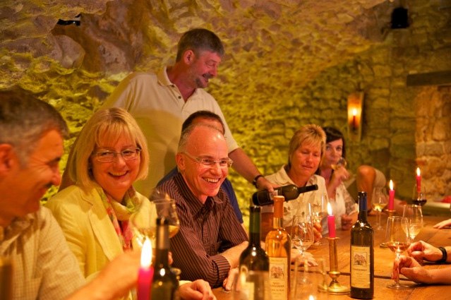 wine tasting, &copy; Weingut Dechent