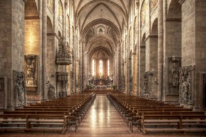 Mainzer Dom Innen, &copy; Fotofarmer