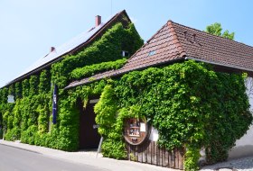 &copy; &Ouml;koweingut Arndt F. Werner