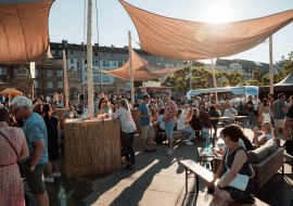 Sonnensegel auf dem Mainzer WeinUfer, &copy; Maximilian Klapdar_mainzplus CITYMARKETING