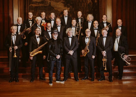 241207_The Swinging Christmas Show (c)Lena Semmelr