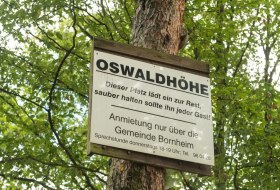 Schild "Oswaldhöhe" © Dominik Ketz