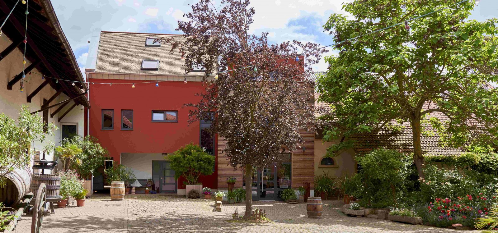 Hofbild Foto: Werner Feldmann, Bodenheim, &copy; Werner Feldmann, Bodenheim