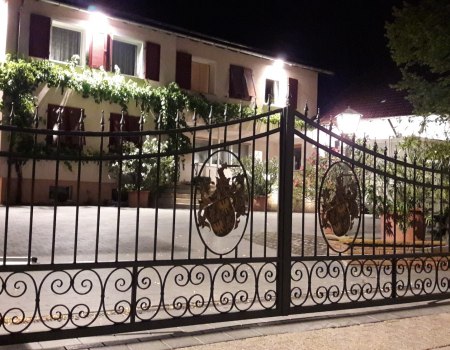 Weingut, &copy; Weingut Kost