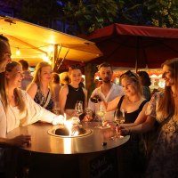 Gruppe am Tisch © Rheinhessenwein e.V.