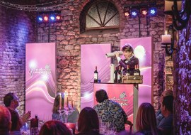 251002_WK_Toedlicher_Tropfen, © Kelly Entertainmet