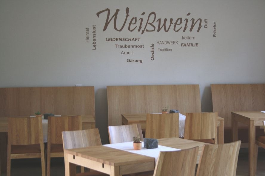 Woordenmuur, &copy; Weingut Bischmann