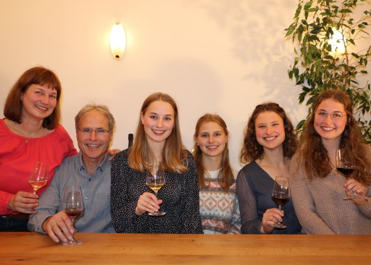 Online-Weinprobe Burghof Oswald &copy; Burghof Oswald