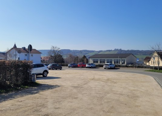 Parkplatz an der Burgkirche