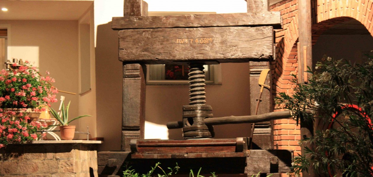 Kelter, &copy; Weingut Kost