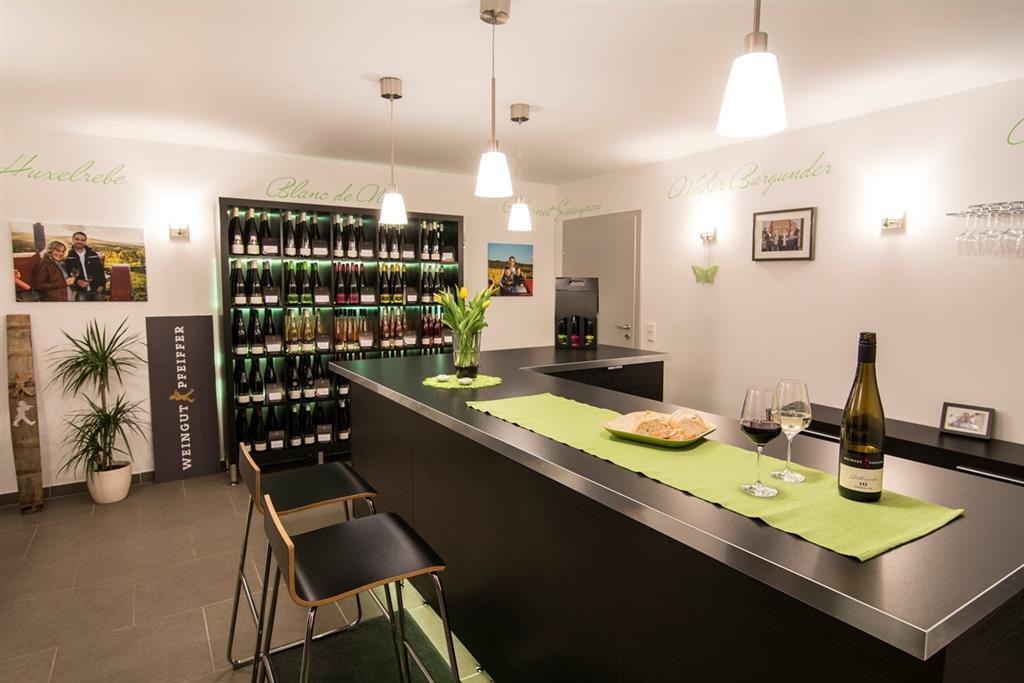 Vinothek Pfeiffer a, &copy; Ullrich Knapp