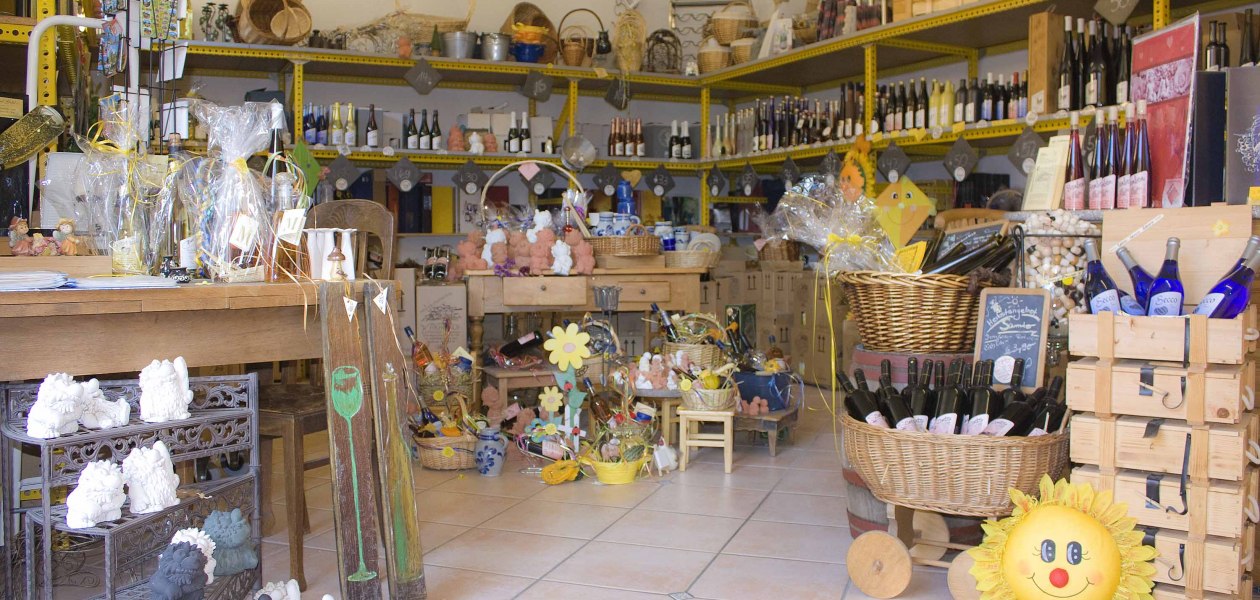 Falkenhof_Verkauf, &copy; Wein- und G&auml;stehaus FALKENHOF