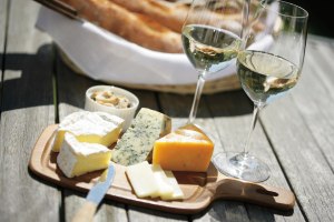 Weinprobe mit Flammkuchenabend, &copy; Weingut Meyerhof