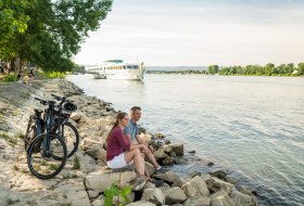 Resting at the winter harbor in Mainz &copy; &copy; Dominik Ketz