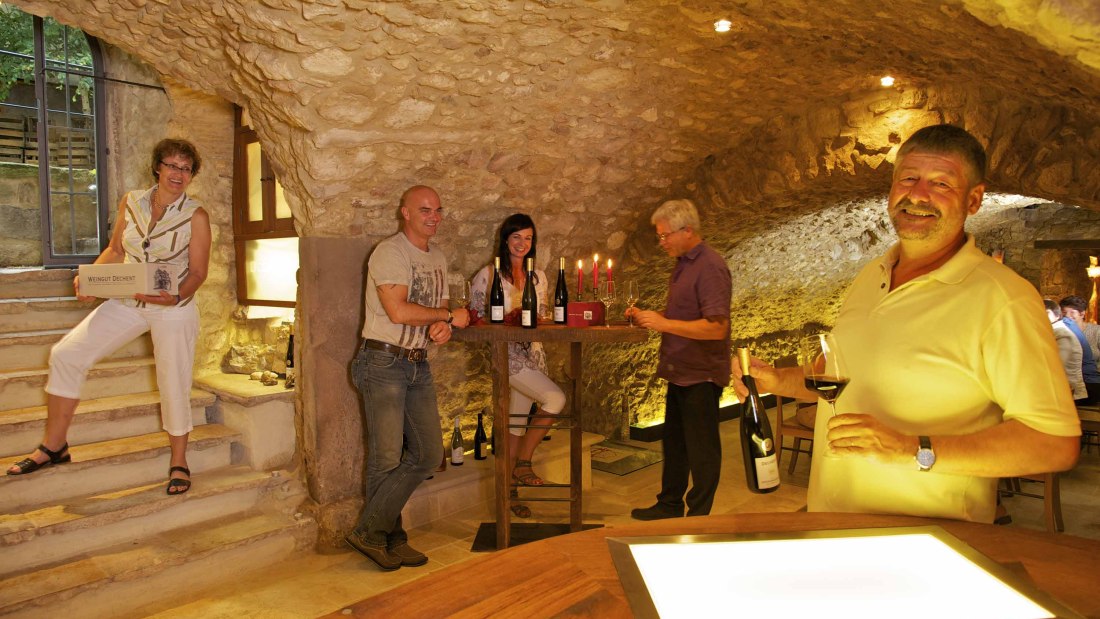 wine sales, &copy; Weingut Dechent