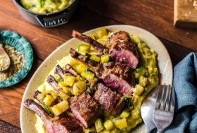 gegrilltes Lammkarree &copy; Foodistas