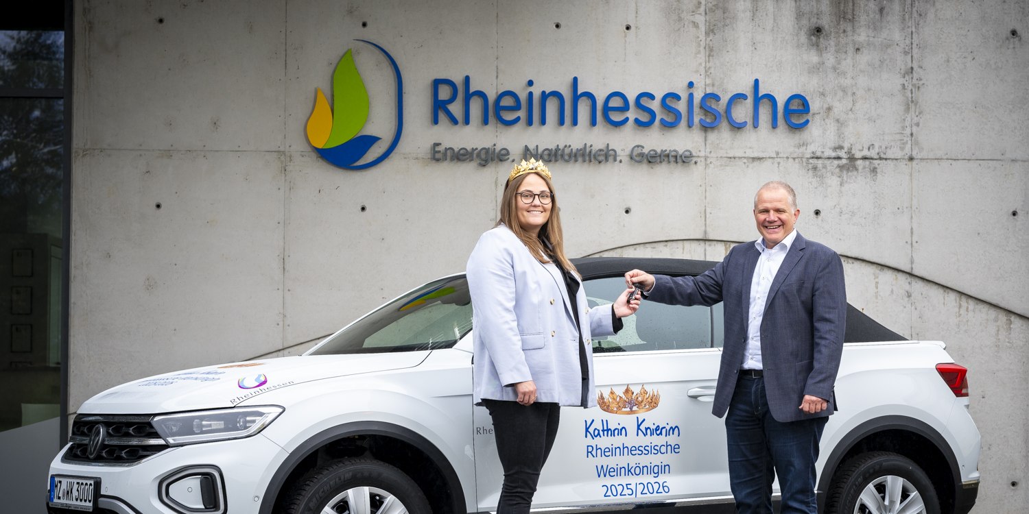 Auto&uuml;bergabe Kathrin Knierim, &copy; Stefan Gr&ouml;pper Photography 