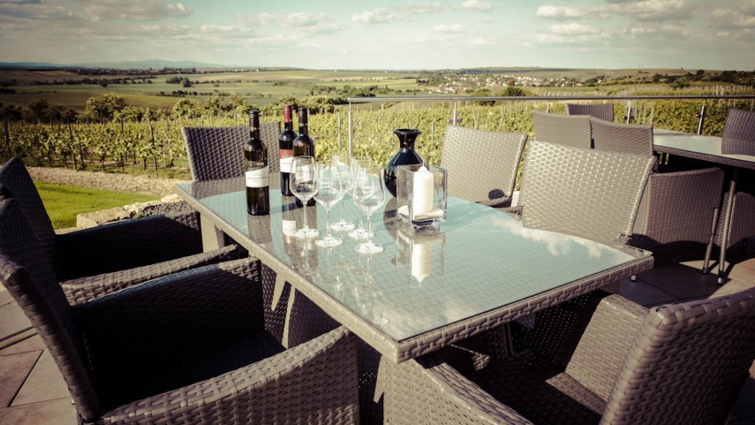 Weingut Hagemann_Terrasse mit Fernblick, &copy; Weingut Hagemann