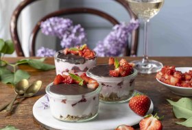 Rheinhessen Erdbeer Dessert &copy; Svenja Mattner-Shahi - Klara und Ida
