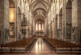 Mainz Cathedral inside &copy; Photo Farmer