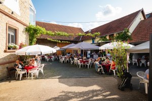 Weingut Karsten Belzer feiert, &copy; Clemens Hess Fotografie