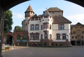 Schlossgut L&uuml;ll &copy; OG Wachenheim aus Flyer