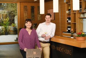 Weingut Jung - Helga und Johannes Jung &copy; Carsten Costard