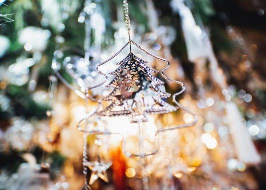 Weihnachtsmarkt &copy; Foto von Markus Spiske auf Unsplash