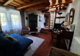 Wohnzimmer mit Schlafcouch, Ferienwohnung 31a, &copy; Galerie unterm Maulbeerbaum