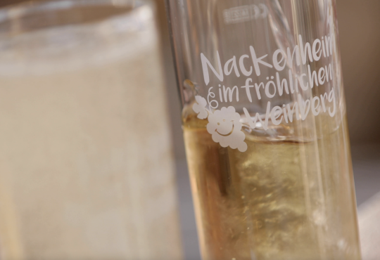 Nackenheim , &copy; Carsten Costard