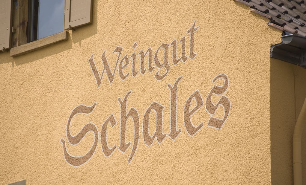 Weingut Schales_Schriftzug, © Weingut Schales
