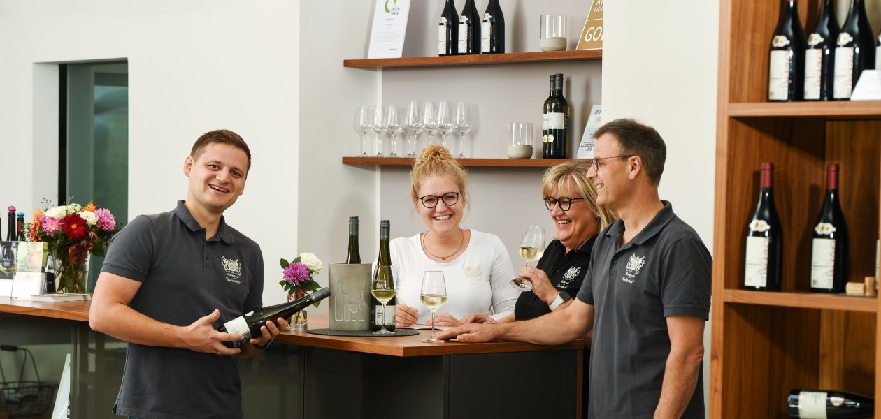 Familie Bernhard, &copy; Weingut Paulinenhof