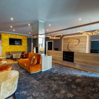 Lobby mit Lounge &copy; Caravelle Hotel im Park