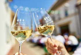 Geschichte genussvoll entdecken &copy; Rheinhessenwein e. V. Dieth &amp;Schr&ouml;der Fotografie