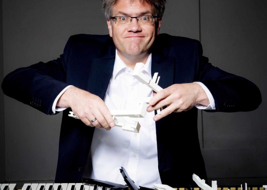Matthias Reuter: Spottwichteln &copy; Harald Hoffmann