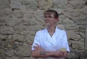 Junge Köchin Michele Steinfurth des Restaurants Tafelstein