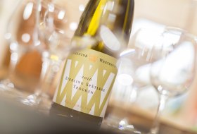 Weinkontor Westhofen_Weinflasche &copy; Weinkontor Westhofen