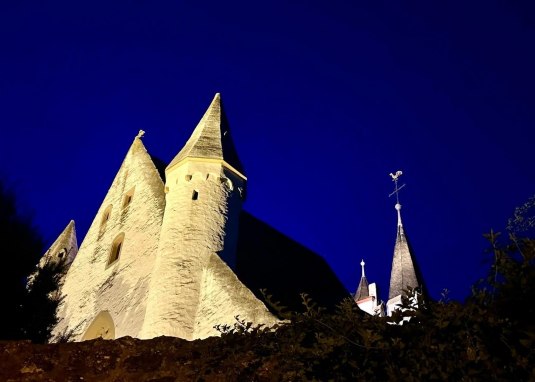 Burgkirche bei Nacht &copy; Evelyn Emmerling G&auml;stef&uuml;hrerin
