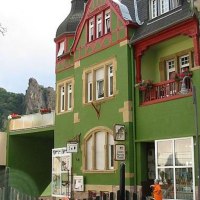 Ausenfoto mit Blick zum Rheingrafenstein &copy; Pension Heinz
