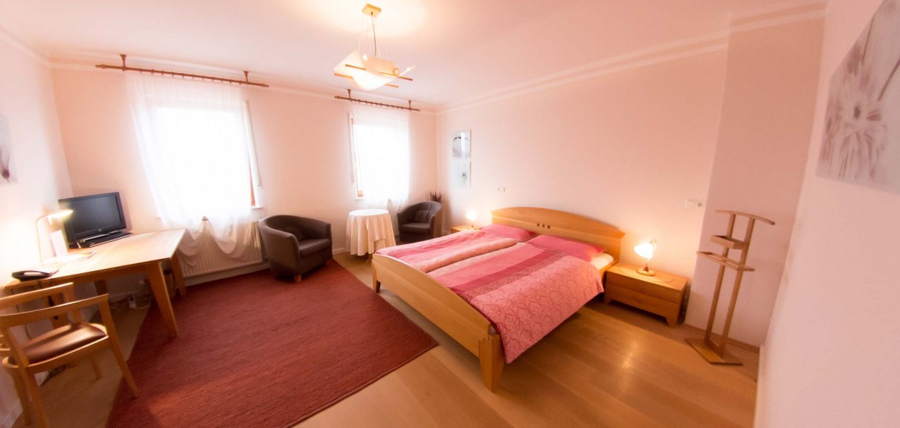 wijnmakerij-gaenz-kamer, &copy; Weingut G&auml;nz