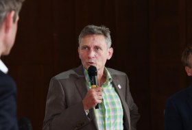 Tourismustag Rheinhessen 2019. Podiumsdiskussion "Chancen und Herausforderungen der Profilierung Rheinhessens als Radregion". Mathias Behrens-Egge &copy; Carsten Costard