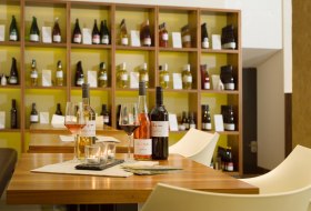 Weinlounge Weingut M&uuml;ller &copy; Carsten Costard