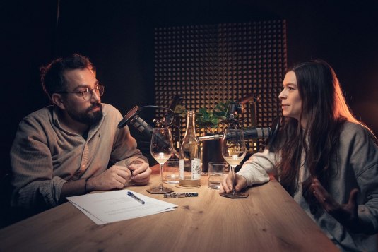 Felix Hoffmann mit Elisabeth Muth im Podcast, &copy; schiebezimmer