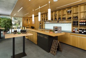 Rheinhessen-AUSGEZEICHNET-Vinothek im Weingut Jung &copy; Carsten Costard