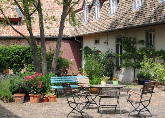 ERB-FREY-Hof Hofansicht © Erb-Frey-Hof