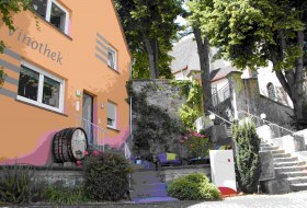 Kirchberg Hof Stein-Bockenhem &copy; Rheinhessen-Touristik